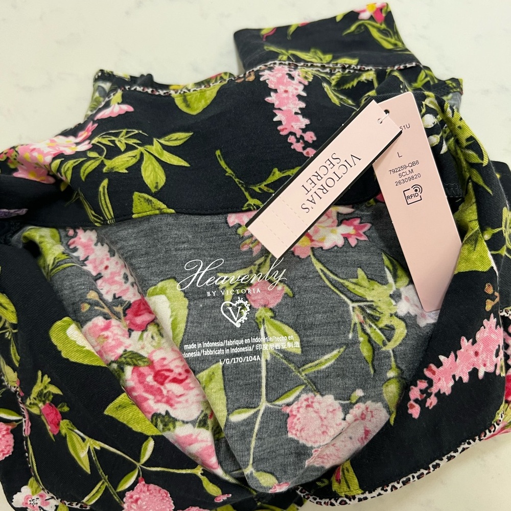 Victoria's Secret Black Floral Pajama Set - Picture 12 of 15